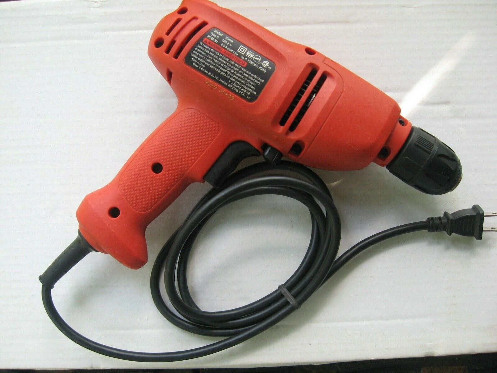 BLACK & DECKER CORDED DRILL DR200 4.5AMP KEYLESS DRILL